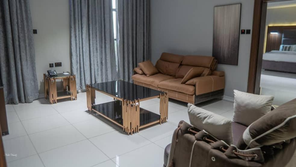 Gravity Hotels By Ace Owerri Extérieur photo